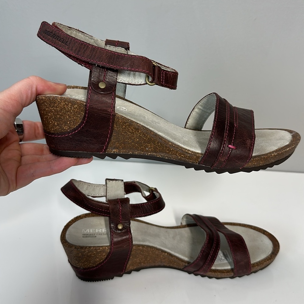 Merrell Revalli Aura Strap Wedge Sandal in Deep Purple Size 8 - Picture 14 of 16